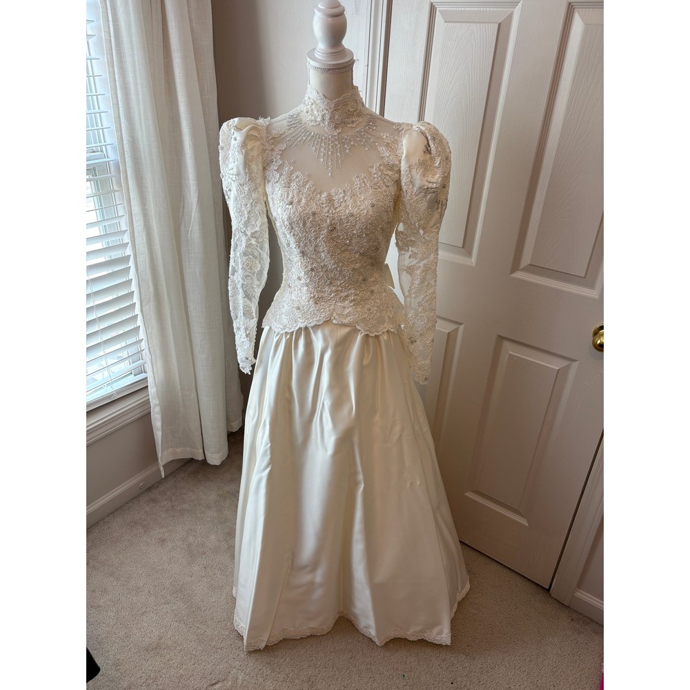 VTG House of Bianchi Wedding Gown Ivory Lace Beaded Long Sleeve Satin Victorian